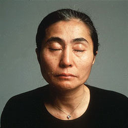 Annie Leibovitz - Yoko Ono 1981
